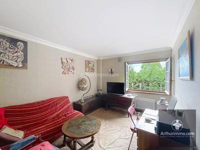 Maison - 254 m² - 9 pièces