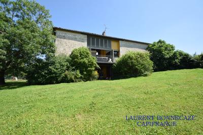 Maison - 257 m² - 7 pièces