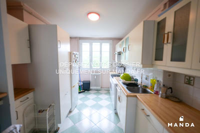 Chambre - 10 m² - 5 pièces