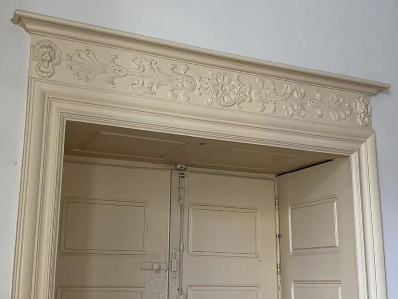 Appartement bourgeois - 177 m² - 3 pièces