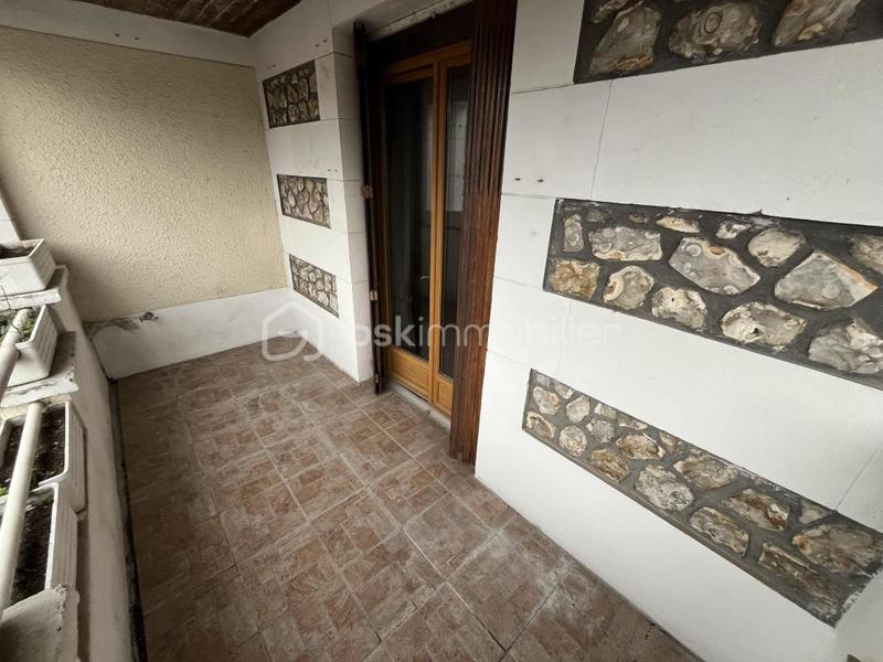 Maison - 215 m² - 5 pièces