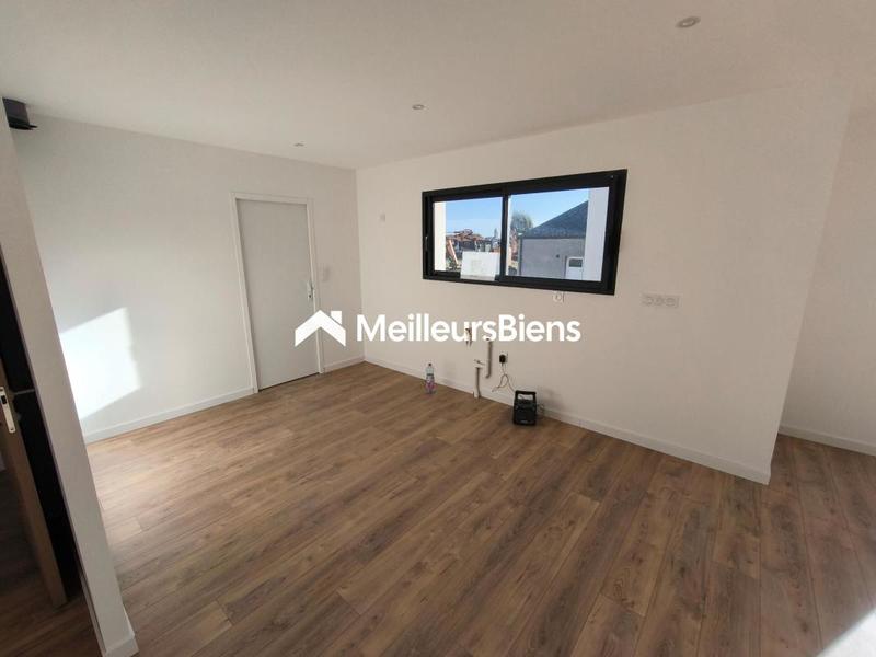 Maison - 96 m² - 5 pièces