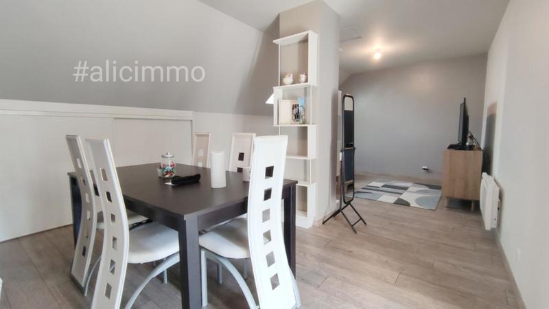 Maison - 360 m² - 10 pièces