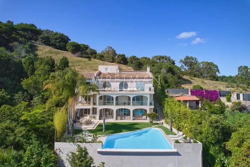 Villa - 291 m² - 7 pièces