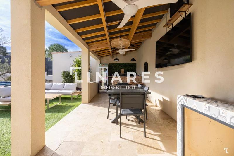 Villa - 162 m² - 6 pièces