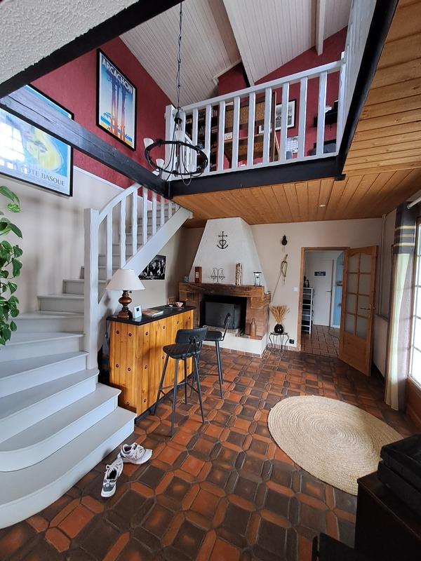 Maison - 196 m² - 7 pièces