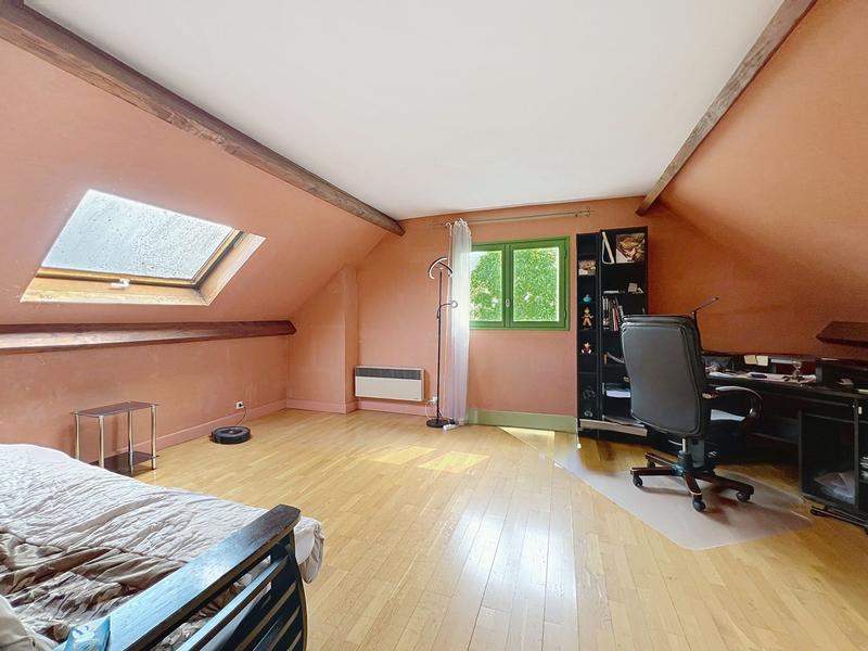 Maison traditionnelle - 130 m² - 6 pièces