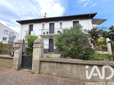 Maison - 215 m² - 8 pièces