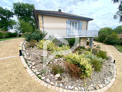 Maison - 138 m² - 8 pièces