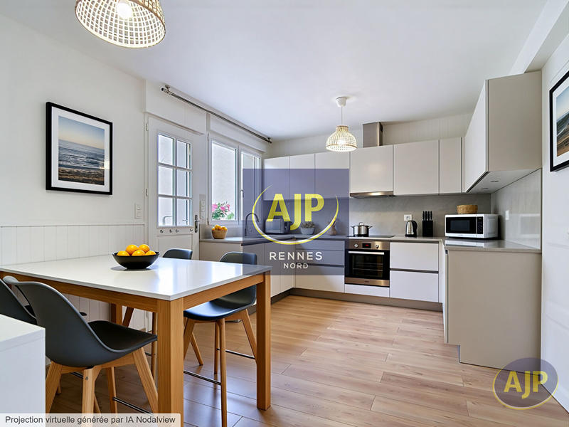 Maison - 220 m² - 10 pièces