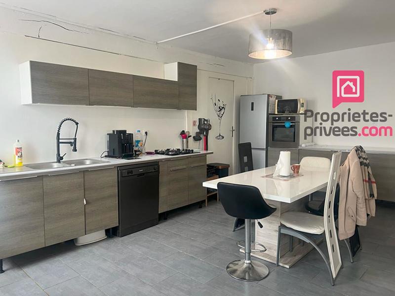 Maison - 215 m² - 7 pièces