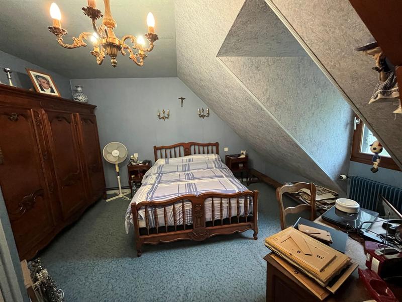 Maison traditionnelle - 167 m² - 8 pièces