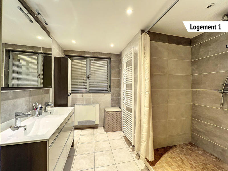 Maison - 200 m² - 6 pièces