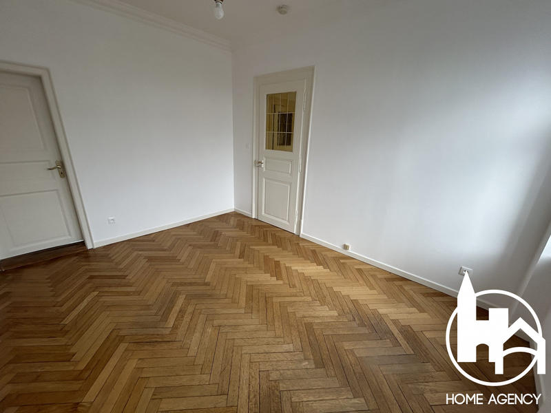 Appartement - 95 m² - 5 pièces