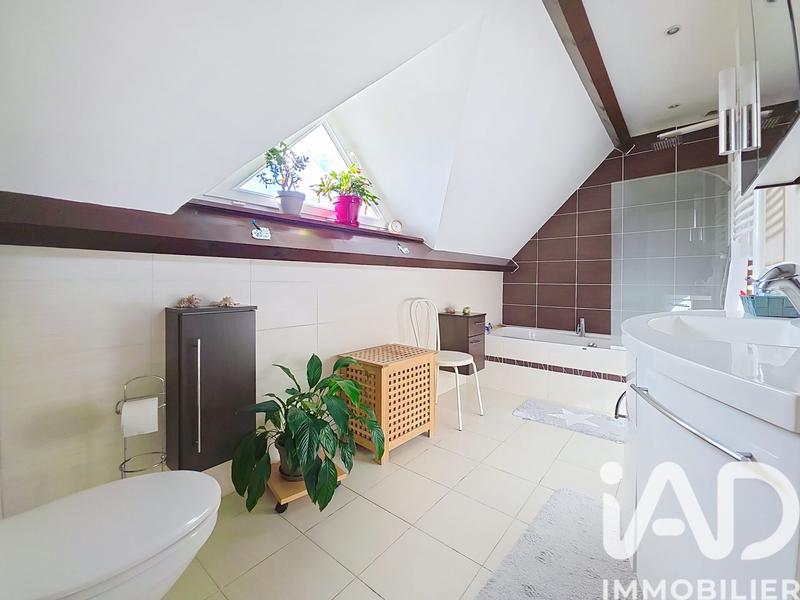 Maison - 120 m² - 7 pièces