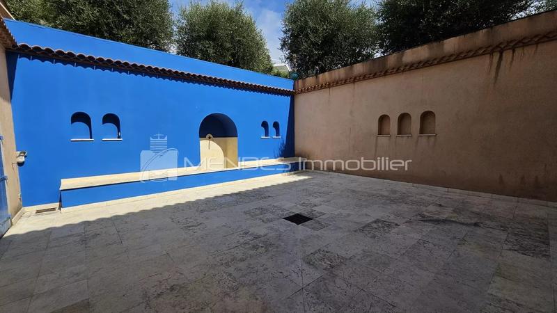 Villa - 430 m² - 8 pièces