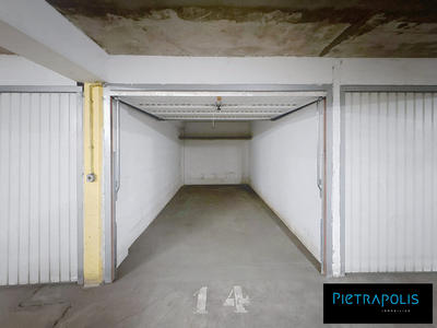 Parking / Garage - 13 m²
