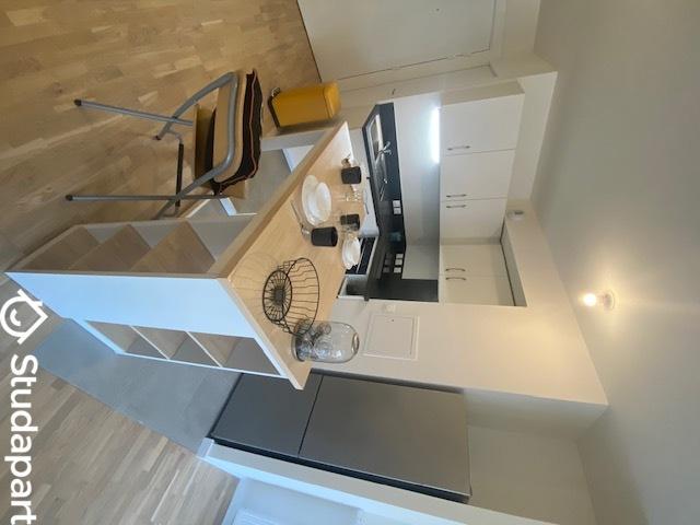 Chambre - 17 m² - 1 pièce