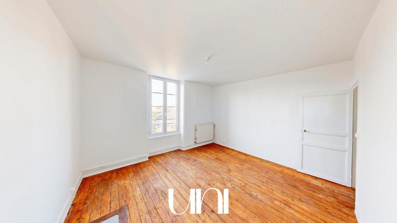 Maison - 195 m² - 9 pièces