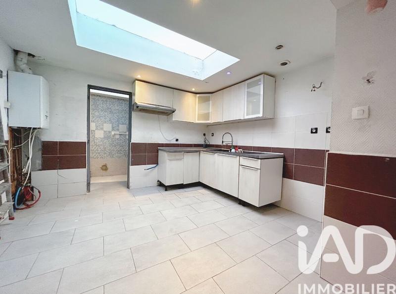 Maison - 90 m² - 5 pièces