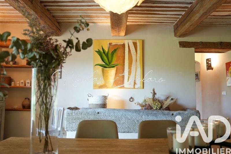 Maison - 310 m² - 8 pièces