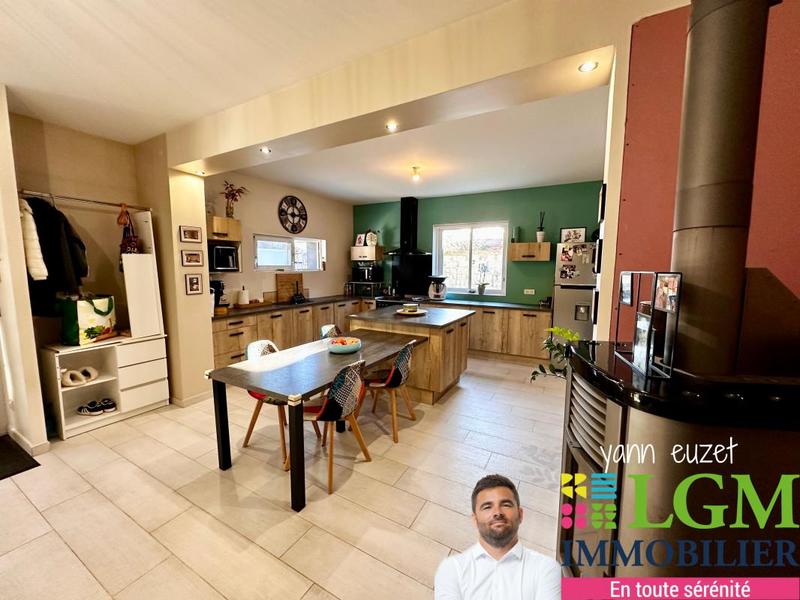 Maison - 105 m² - 4 pièces