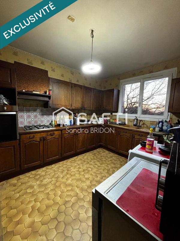 Maison - 97 m² - 6 pièces