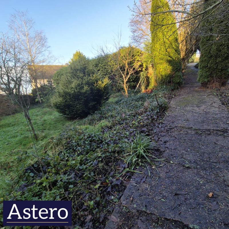 Terrain constructible - 1 815 m²