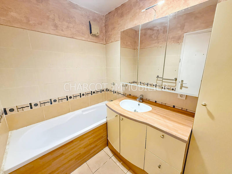 Appartement - 102 m² - 5 pièces