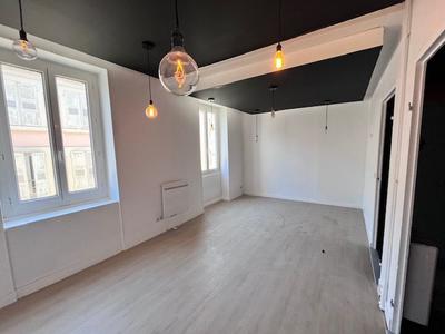 Local commercial - 75 m² - 3 pièces