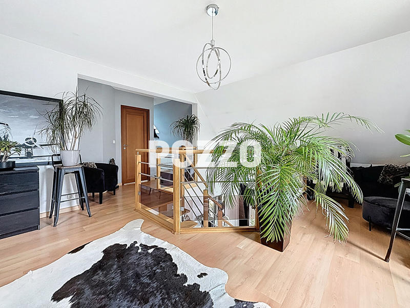 Maison - 200 m² - 6 pièces