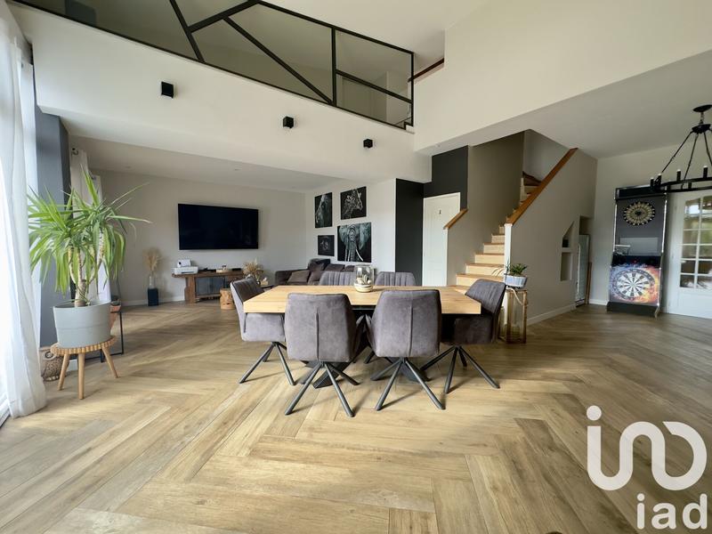 Maison - 167 m² - 6 pièces