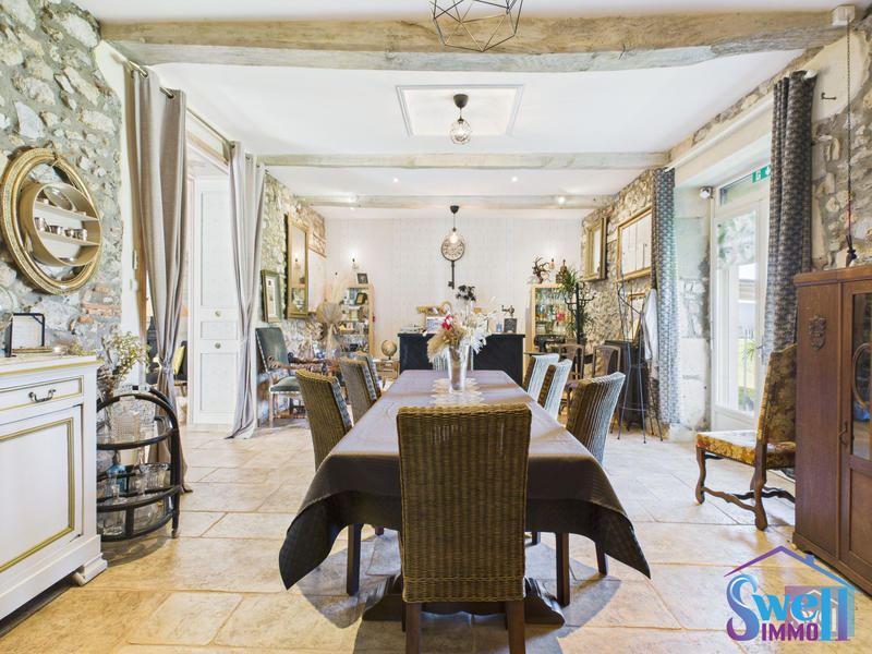 Mas - 543 m² - 16 pièces