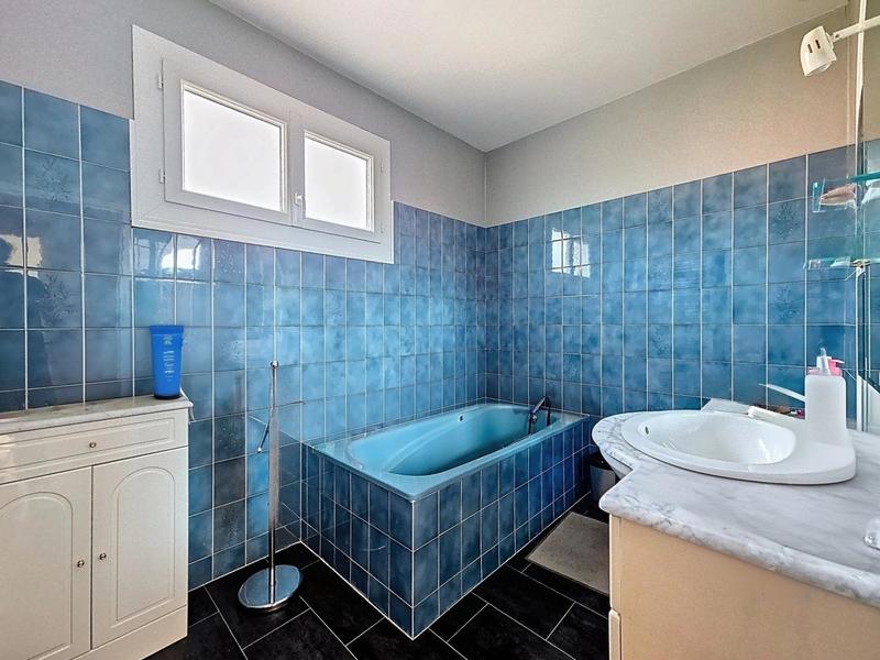 Maison - 162 m² - 8 pièces