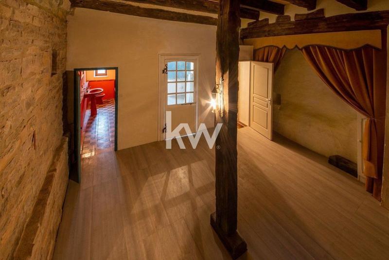 Maison de village - 179 m² - 6 pièces