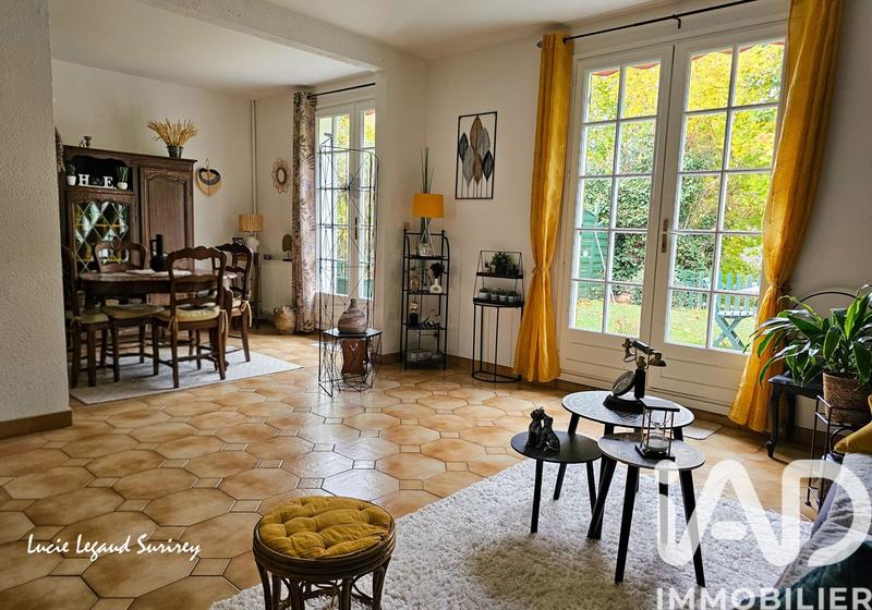 Maison - 94 m² - 5 pièces