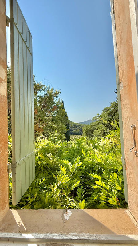 Mas - 250 m² - 10 pièces