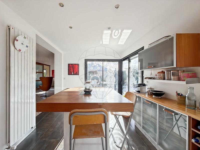 Maison - 174 m² - 8 pièces