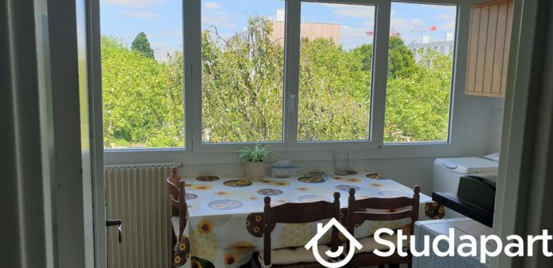 Chambre - 12 m² - 1 pièce