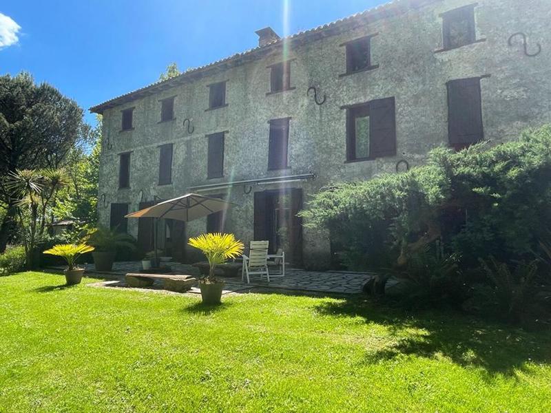 Demeure - 670 m² - 20 pièces