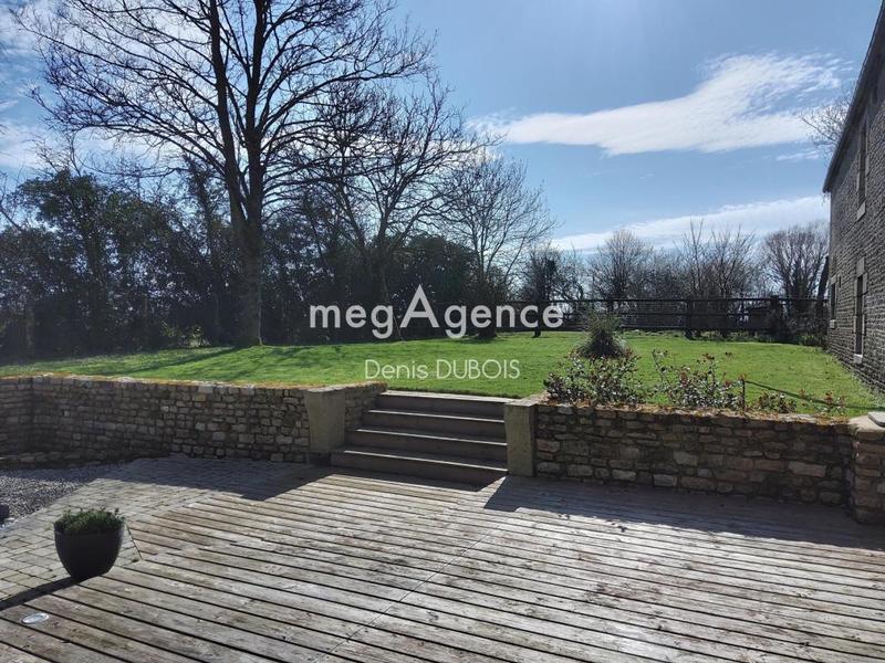 Corps de ferme - 360 m² - 10 pièces