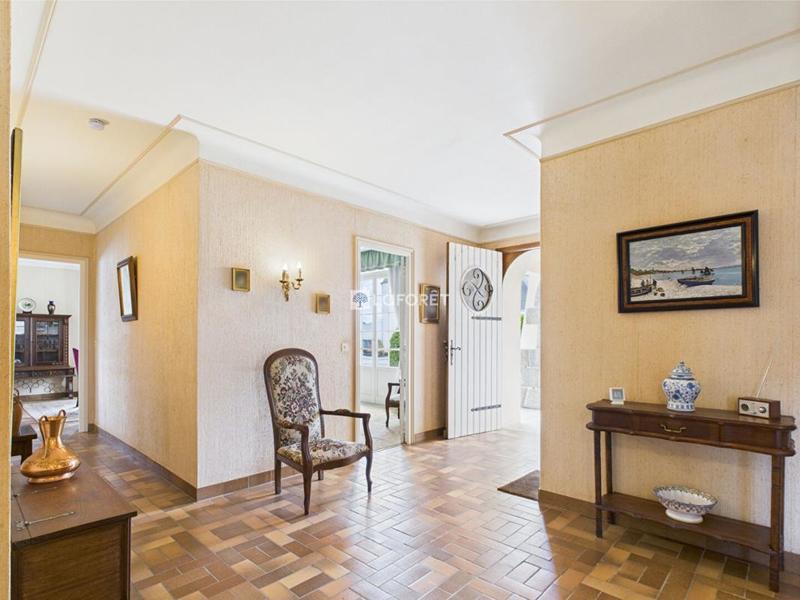 Maison - 204 m² - 10 pièces