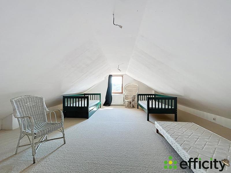 Maison - 293 m² - 12 pièces