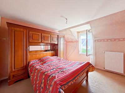 Maison - 95 m² - 5 pièces