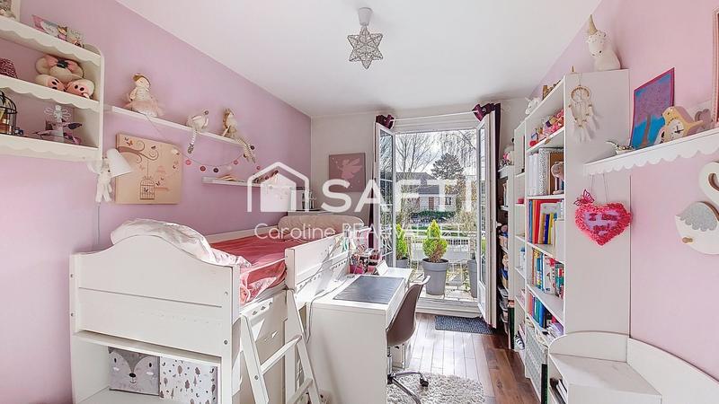 Maison - 204 m² - 7 pièces