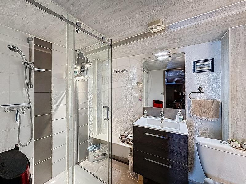 Maison en pierre - 266 m² - 6 pièces