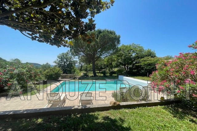 Maison - 138 m² - 4 pièces