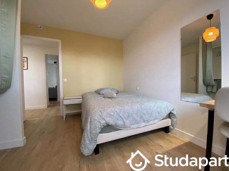 Chambre - 11 m² - 1 pièce