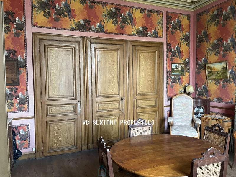 Maison - 300 m² - 9 pièces