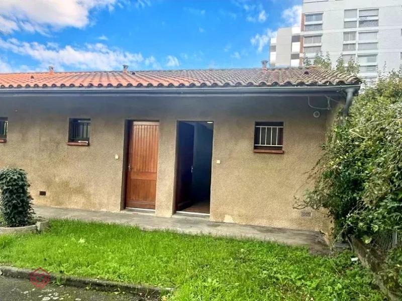 Studio - 25 m² - 1 pièce